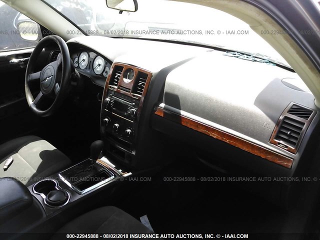 2C3KA43R98H189587 - 2008 CHRYSLER 300 LX PURPLE photo 5