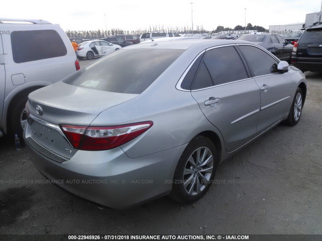 4T1BF1FK2FU944725 - 2015 TOYOTA CAMRY LE/XLE/SE/XSE SILVER photo 2