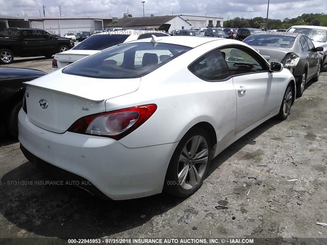 KMHHU6KH2AU039627 - 2010 HYUNDAI GENESIS COUPE 3.8L WHITE photo 4