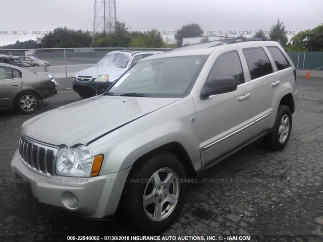 1J8HR58P57C544647 - 2007 JEEP GRAND CHEROKEE LIMITED SILVER photo 2