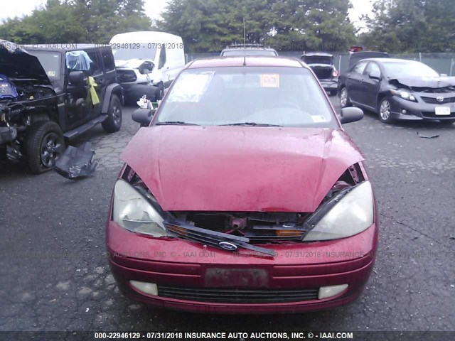 3FAFP31303R110394 - 2003 FORD FOCUS ZX3 RED photo 6