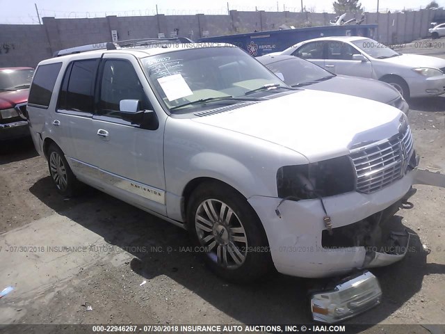 5LMFU28518LJ16000 - 2008 LINCOLN NAVIGATOR WHITE photo 1