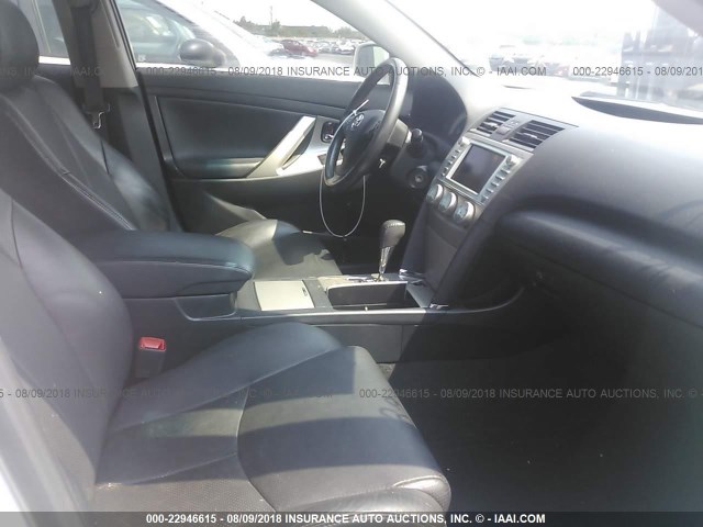 4T1BK46K87U559670 - 2007 TOYOTA CAMRY NEW GENERAT LE/XLE/SE WHITE photo 5