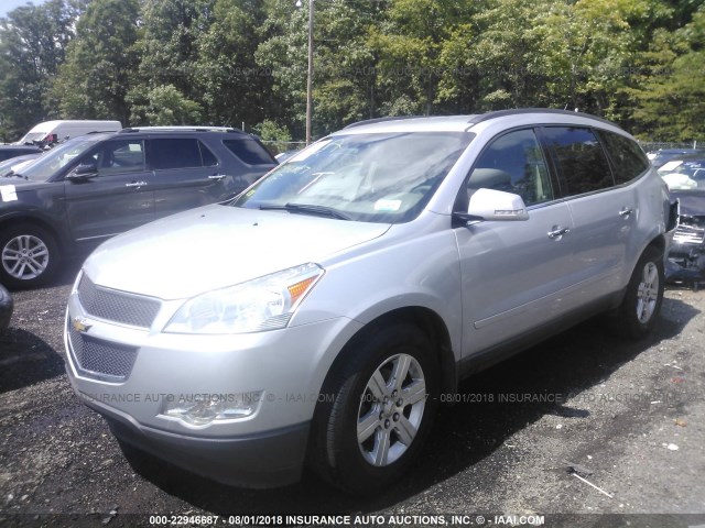 1GNKVJEDXCJ120101 - 2012 CHEVROLET TRAVERSE LT SILVER photo 2