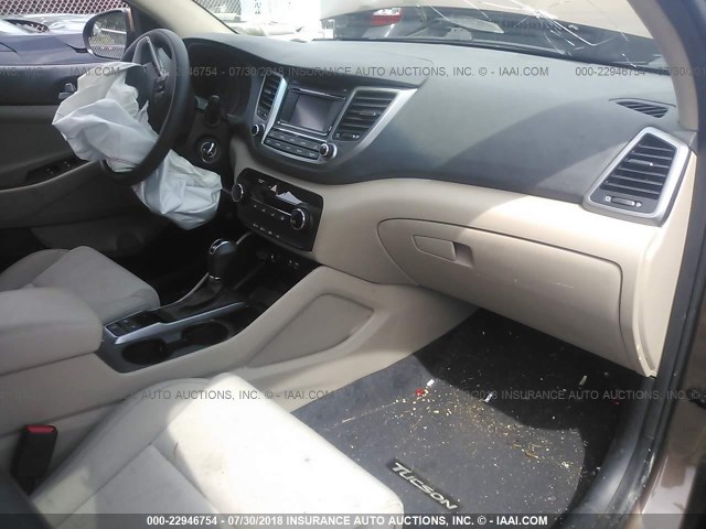 KM8J3CA4XGU101656 - 2016 HYUNDAI TUCSON LIMITED/SPORT AND ECO/SE BROWN photo 5
