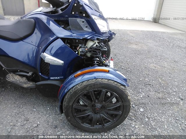 2BXNBDD22HV005275 - 2017 CAN-AM SPYDER ROADSTER RT/RT-S/LTD/SP SERIES BLUE photo 5