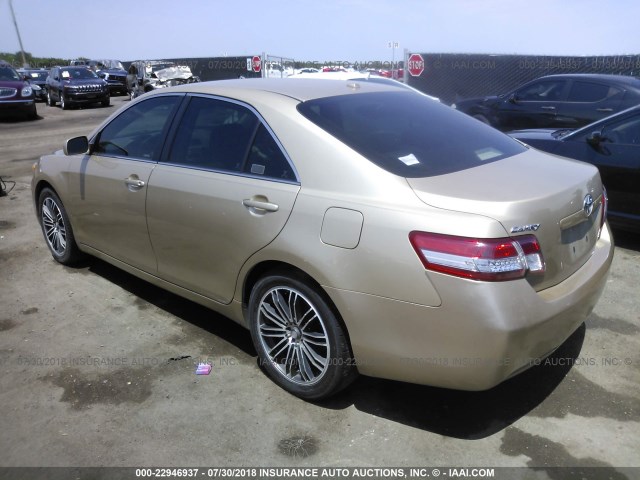 4T1BF3EK6BU201072 - 2011 TOYOTA CAMRY SE/LE/XLE თაფლისფერი ფოტო 3