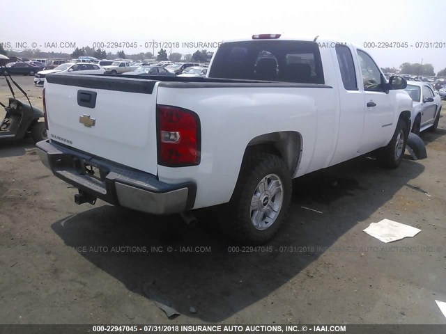 1GCEC19X57Z635109 - 2007 CHEVROLET SILVERADO C1500 CLASSIC WHITE photo 4