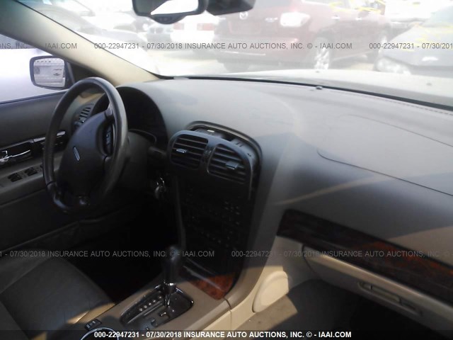 1LNHM86S02Y660215 - 2002 LINCOLN LS 蓝色 照片 5