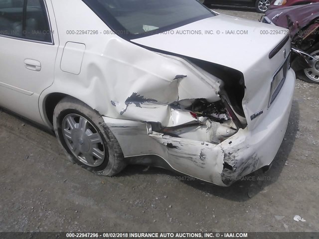 1G6KD54Y95U241861 - 2005 CADILLAC DEVILLE WHITE photo 6