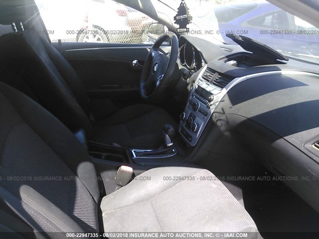 1G1ZH57B39F163670 - 2009 CHEVROLET MALIBU 1LT WHITE photo 5