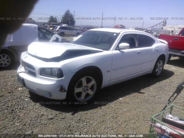 2B3CK9CVXAH318063 - 2010 DODGE CHARGER RALLYE WHITE photo 2