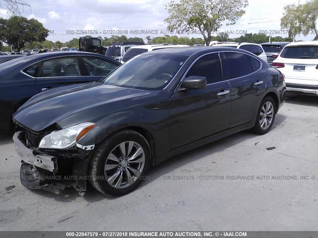 JN1BY1AP6DM511443 - 2013 INFINITI M37 GRAY photo 2