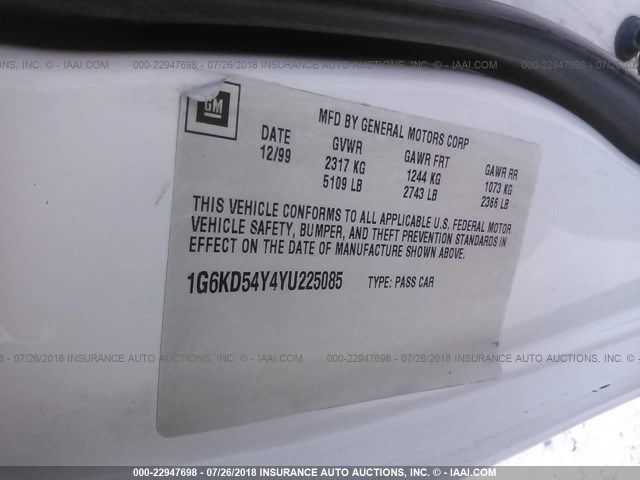 1G6KD54Y4YU225085 - 2000 CADILLAC DEVILLE WHITE photo 9