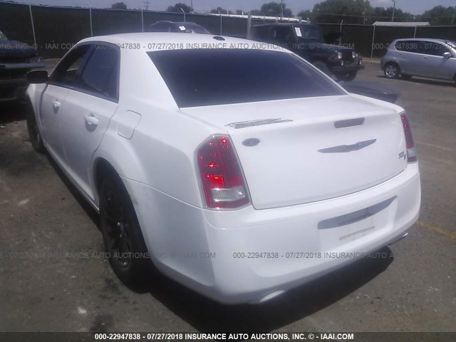 2C3CCABG5DH586463 - 2013 CHRYSLER 300 S WHITE photo 3