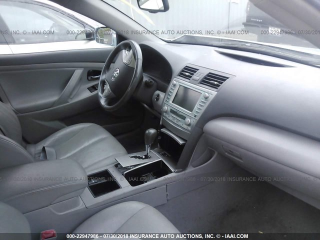 4T1BB46KX9U099009 - 2009 TOYOTA CAMRY HYBRID BLUE photo 5