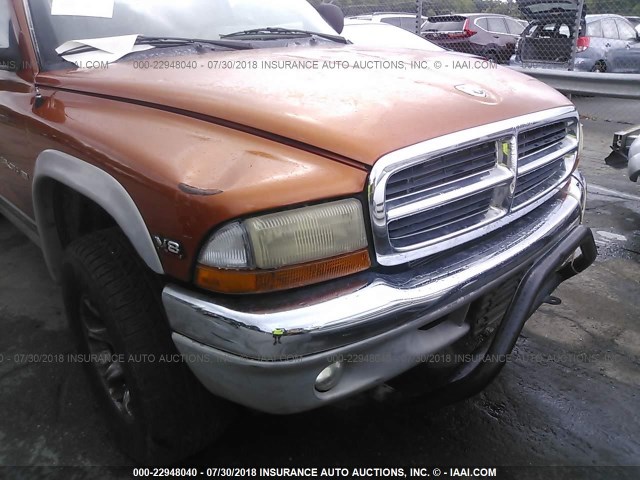 1B7GG2AN1YS619285 - 2000 DODGE DAKOTA QUAD ORANGE photo 6