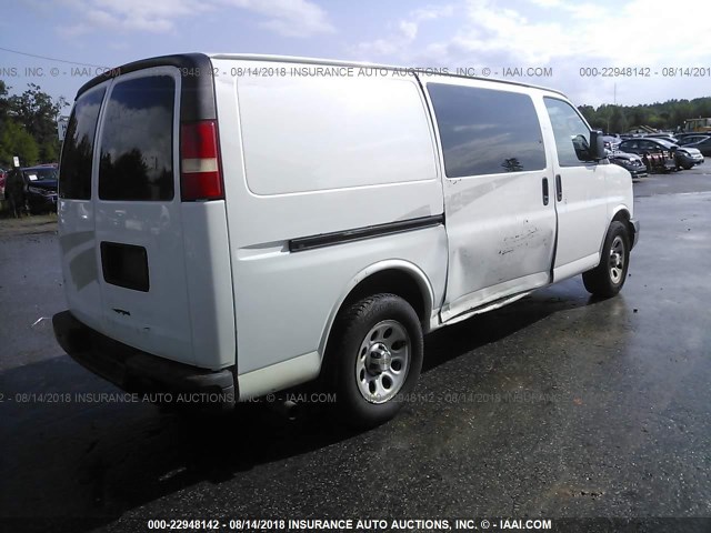 1GCUGADX2A1107976 - 2010 CHEVROLET EXPRESS G1500  WHITE photo 4