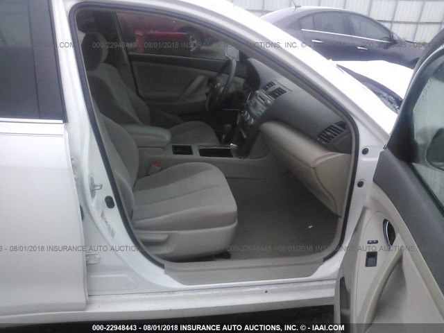 4T1BE46K99U837146 - 2009 TOYOTA CAMRY SE/LE/XLE თეთრი ფოტო 5