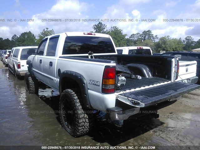 2GTEK13T451152080 - 2005 GMC NEW SIERRA K1500 WHITE photo 3