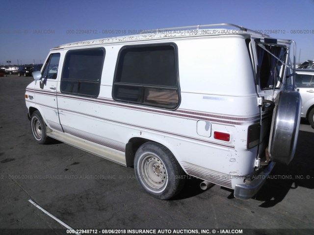 1GBEG25K7L7163493 - 1990 CHEVROLET G20 WHITE photo 3