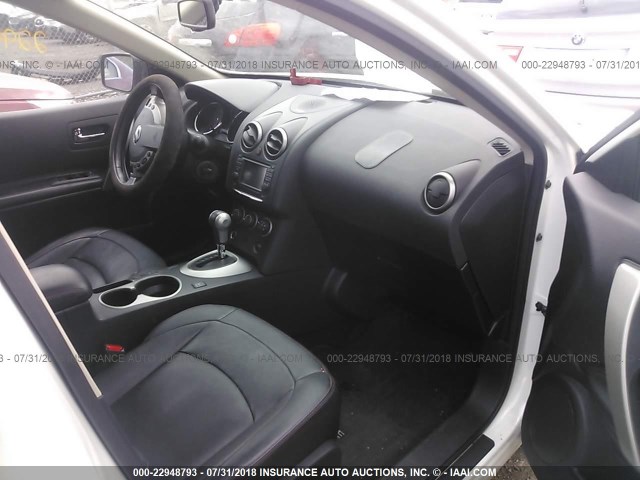 JN8AS5MT1DW515385 - 2013 NISSAN ROGUE S/SV WHITE photo 5