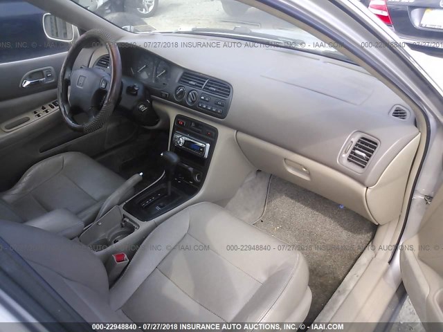 1HGCE6673TA003156 - 1996 HONDA ACCORD EX/EX-R BEIGE photo 5