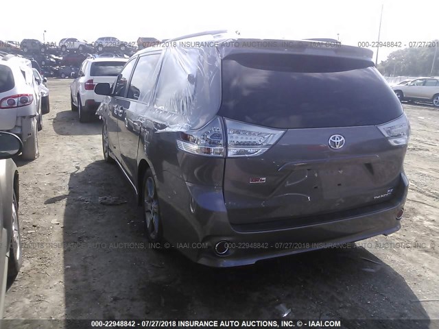 5TDXK3DC5GS722313 - 2016 TOYOTA SIENNA SE GRAY photo 3