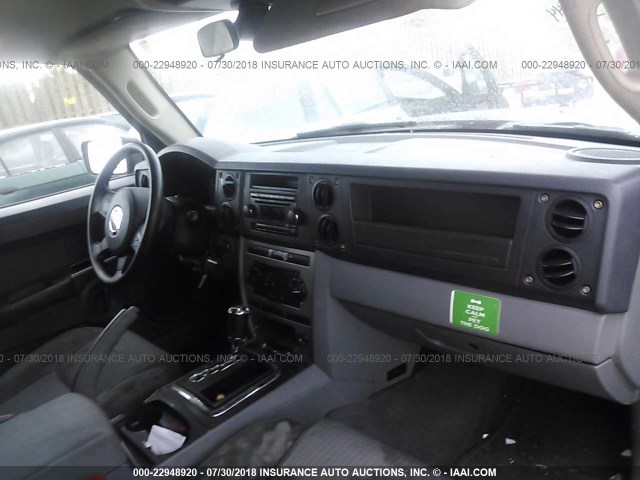 1J8HG48K76C188415 - 2006 JEEP COMMANDER BLACK photo 5