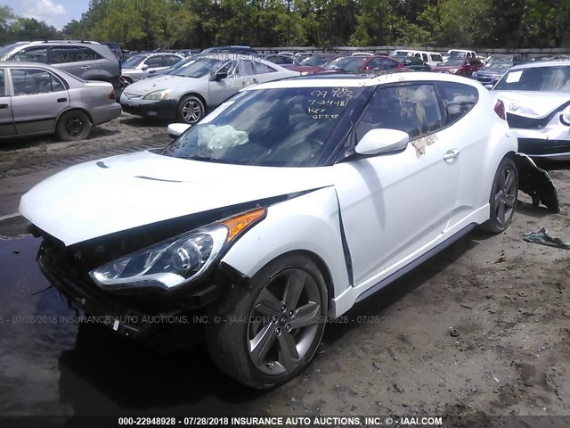 KMHTC6AE1FU238390 - 2015 HYUNDAI VELOSTER TURBO WHITE photo 2