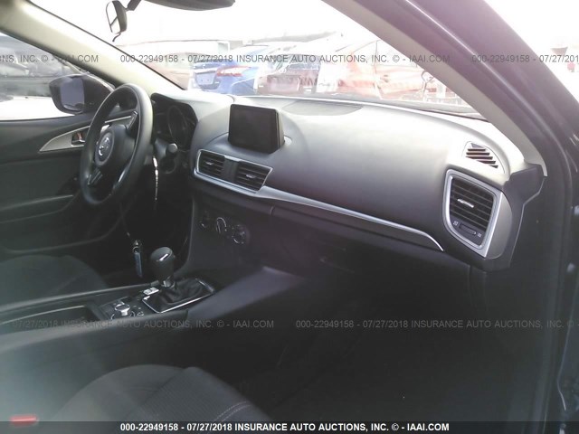 3MZBN1U73JM173711 - 2018 MAZDA 3 SPORT BLUE photo 5