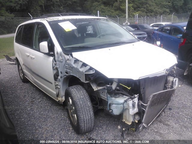 2A4RR5D16AR306943 - 2010 CHRYSLER TOWN & COUNTRY TOURING WHITE photo 1