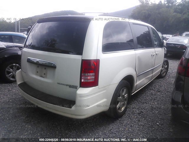 2A4RR5D16AR306943 - 2010 CHRYSLER TOWN & COUNTRY TOURING WHITE photo 4