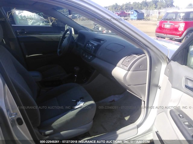 4T1BE32K06U112918 - 2006 TOYOTA CAMRY LE/XLE/SE 银色 照片 5