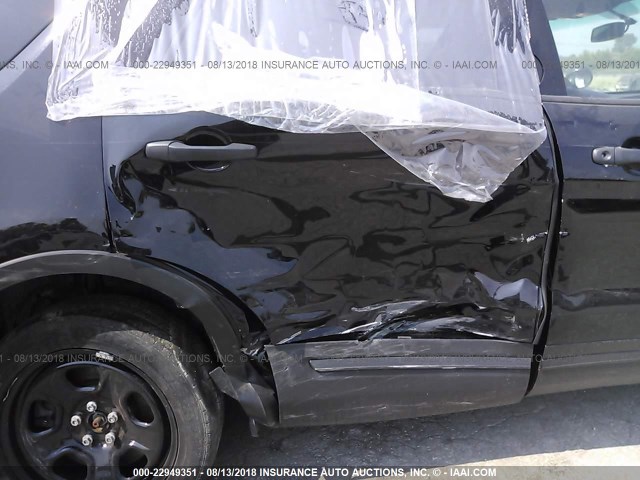 1FM5K8AR8HGB65398 - 2017 FORD EXPLORER POLICE INTERCEPTOR BLACK photo 6