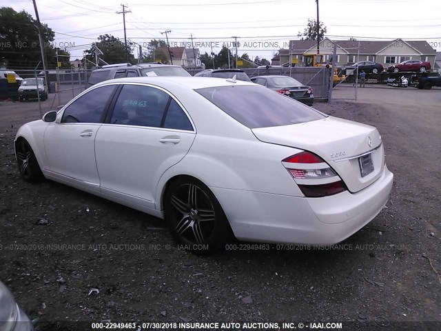 WDDNG86X27A102947 - 2007 MERCEDES-BENZ S 550 4MATIC WHITE photo 3