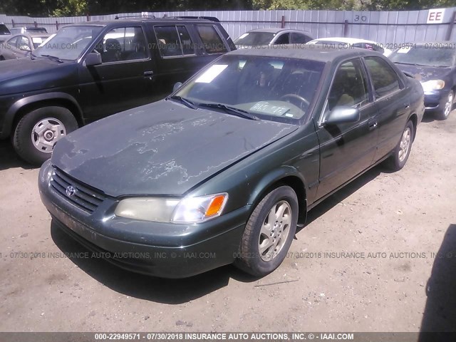 JT2BF28K6X0182041 - 1999 TOYOTA CAMRY LE/XLE GREEN photo 2