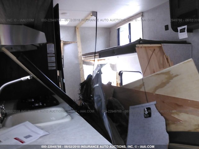 4X4TCK613JK049550 - 2018 FOREST RIVER WOLF PUP  米色 照片 8