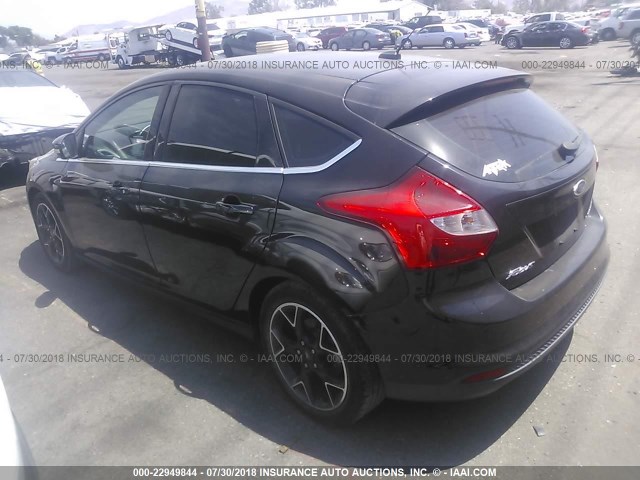 1FAHP3N26CL480323 - 2012 FORD FOCUS TITANIUM BLACK photo 3