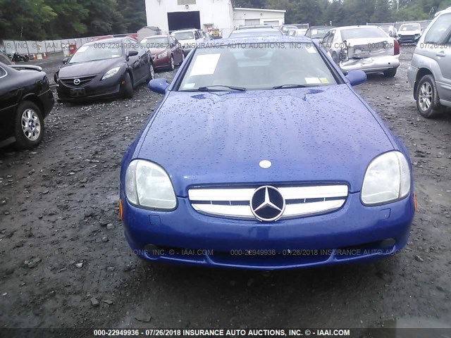 WDBKK47FXXF100567 - 1999 MERCEDES-BENZ SLK 230 KOMPRESSOR BLUE photo 6