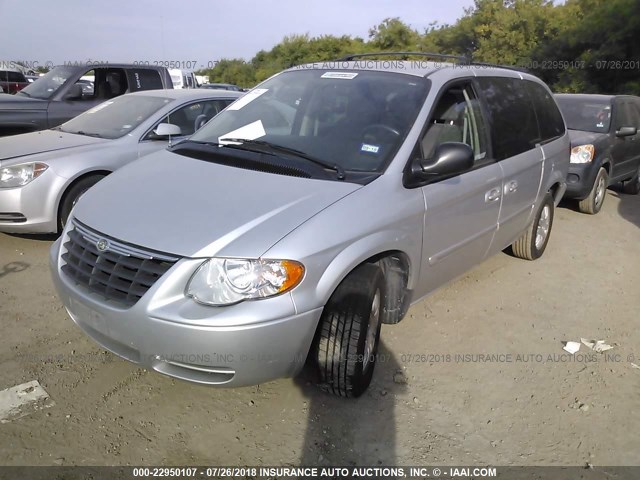 2A4GP54L56R760543 - 2006 CHRYSLER TOWN & COUNTRY TOURING SILVER photo 2