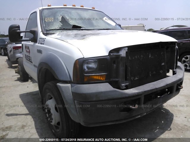 1FDXF46P67EA48295 - 2007 FORD F450 SUPER DUTY WHITE photo 1