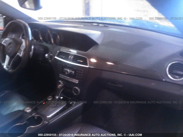 WDDGJ7HB1CF933360 - 2012 MERCEDES-BENZ C 63 AMG BLACK photo 5