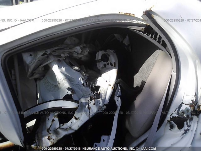 KL1TD52694B242268 - 2004 CHEVROLET AVEO WHITE photo 8