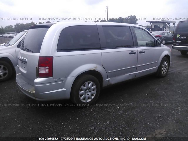 2A8HR44H78R818481 - 2008 CHRYSLER TOWN & COUNTRY LX SILVER photo 4