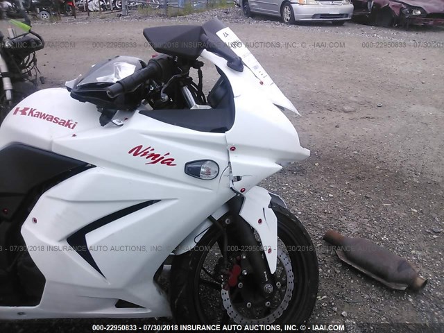 JKAEXMJ199DA25966 - 2009 KAWASAKI EX250 J WHITE photo 5