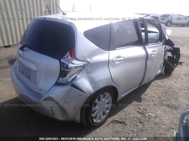 3N1CE2CPXFL372625 - 2015 NISSAN VERSA NOTE S/S PLUS/SV/SL/SR SILVER photo 4