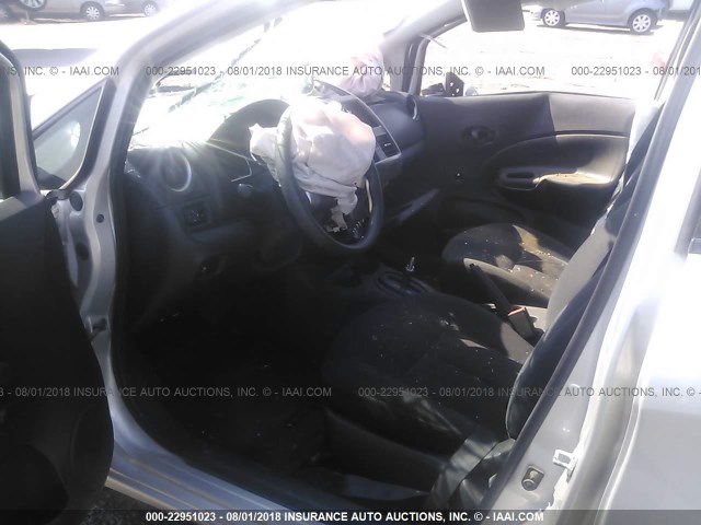 3N1CE2CPXFL372625 - 2015 NISSAN VERSA NOTE S/S PLUS/SV/SL/SR SILVER photo 5
