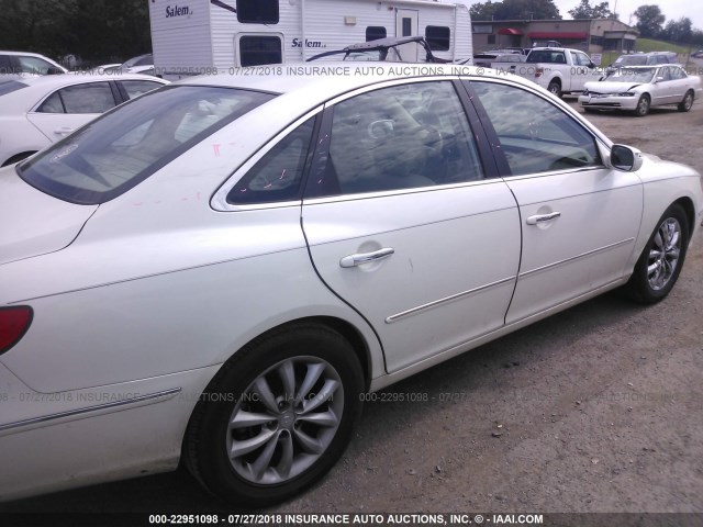 KMHFC46FX7A144854 - 2007 HYUNDAI AZERA SE/LIMITED WHITE photo 6