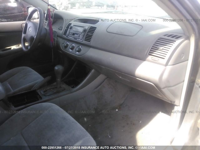 4T1BE32K82U526457 - 2002 TOYOTA CAMRY LE/XLE/SE Boz foto 5
